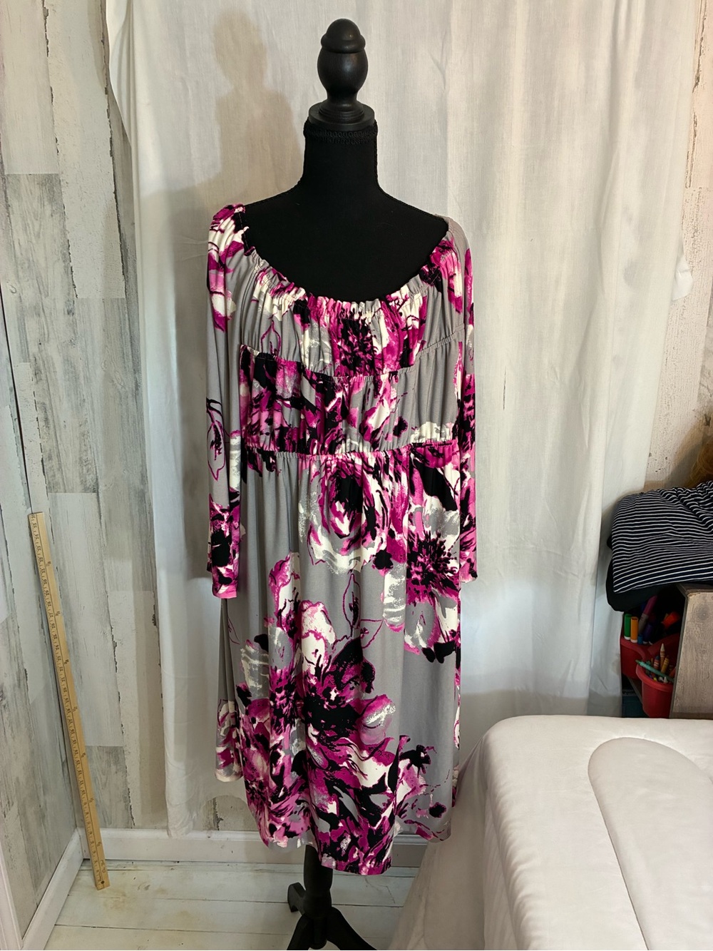 Dress Barn Gray Dress with Magenta Floral Print Women’s Sz 14 boho Cottagecore